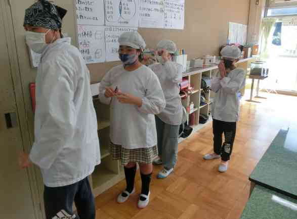 kyusyoku251110　２