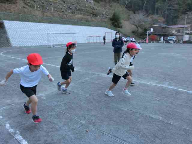 kyusyoku251204　３